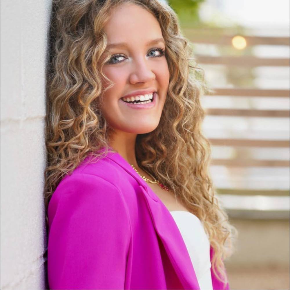 Meet your Posher, Camille